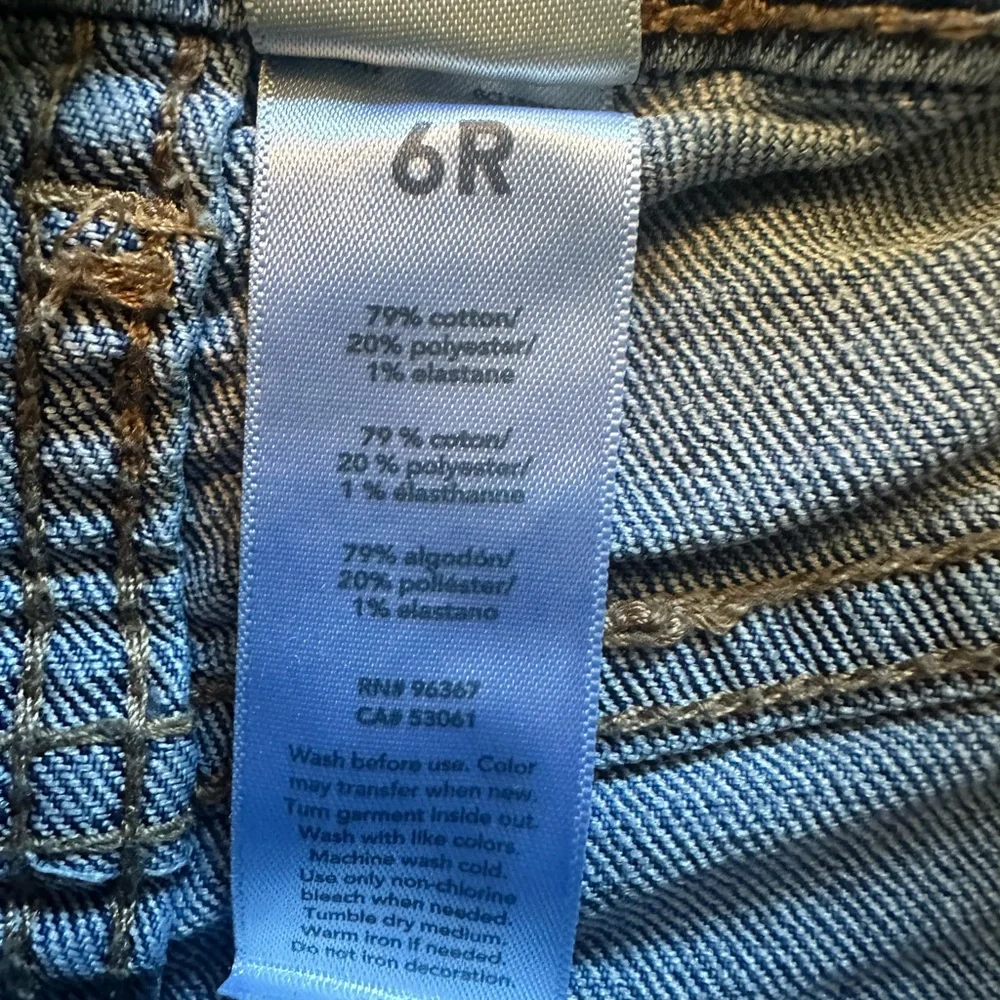 Osh Kosh kids blue denim classic style jeans size 6 regular adjustable waist